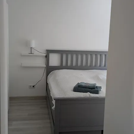 Moderne 3-zimmer-ferienwohnung Direkt Am Saaleradwanderweg