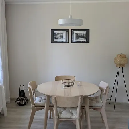 Daire Moderne 3-zimmer-ferienwohnung Direkt Am Saaleradwanderweg