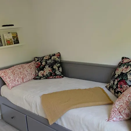 Moderne 3-zimmer-ferienwohnung Direkt Am Saaleradwanderweg Daire *