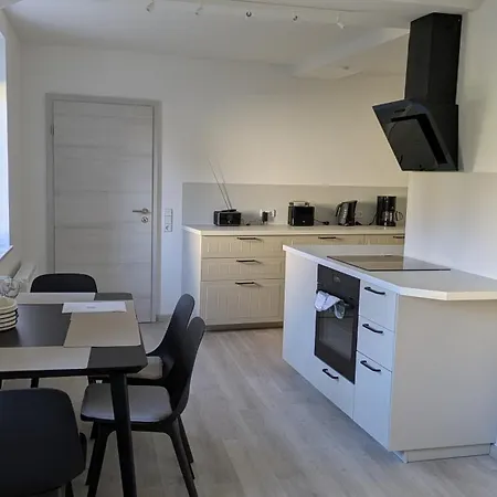Moderne 3-zimmer-ferienwohnung Direkt Am Saaleradwanderweg Apartament