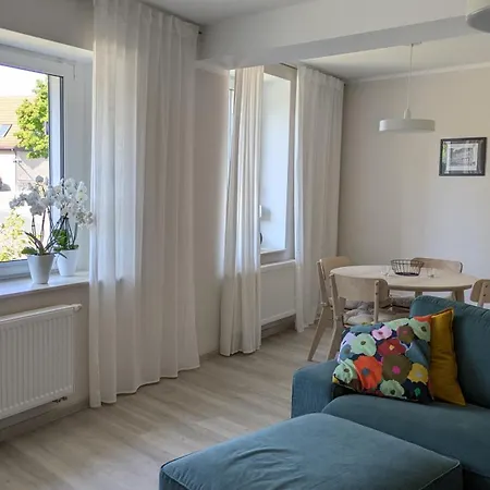 アパート Moderne 3-zimmer-ferienwohnung Direkt Am Saaleradwanderweg