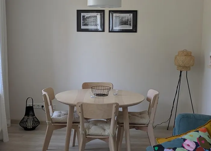 Moderne 3-zimmer-ferienwohnung Direkt Am Saaleradwanderweg * ハレ