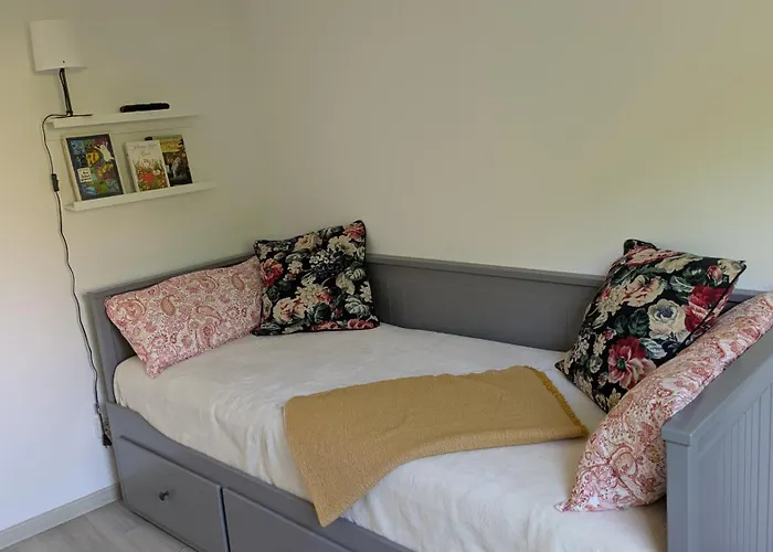 Moderne 3-zimmer-ferienwohnung Direkt Am Saaleradwanderweg Daire *