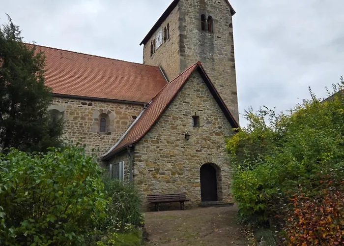 アパート Moderne 3-zimmer-ferienwohnung Direkt Am Saaleradwanderweg ハレ